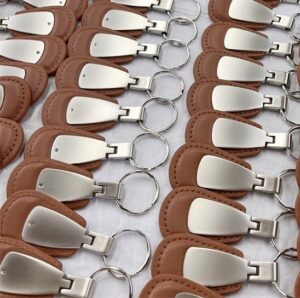 Customized Logo PU and Metal keychain for business promotional gift